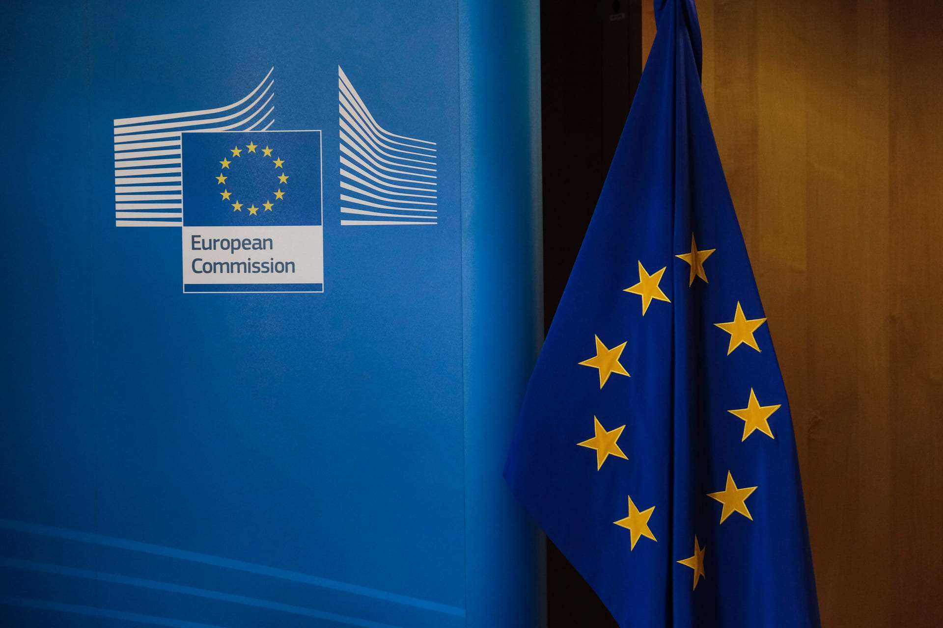 AB'den bankalara ret: Finans sisteminde reform paketi bölünmeyecek